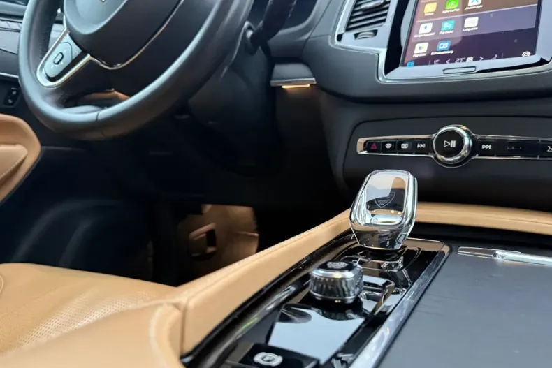 Volvo XC90 din 2022 cu 76.702 km - oferta VOL174857 - foto 26