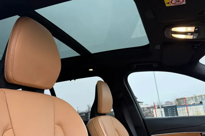 Volvo XC90 din 2022 cu 76.702 km - oferta VOL174857 - foto 29