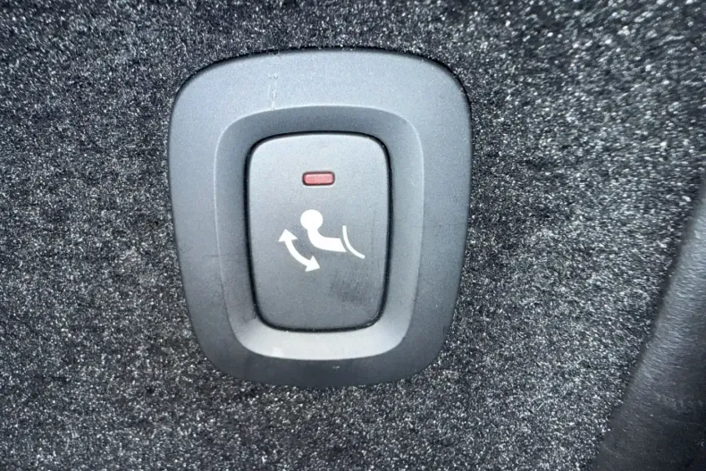 Volvo XC90 din 2022 cu 76.702 km - oferta VOL174857 - foto 38