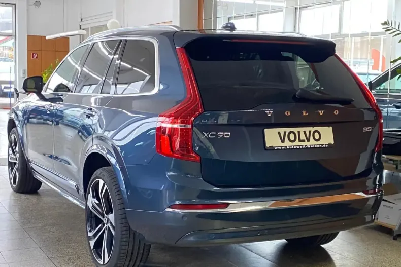 Volvo XC90 din 2023 cu 76.900 km - oferta VOL174858 - foto 4