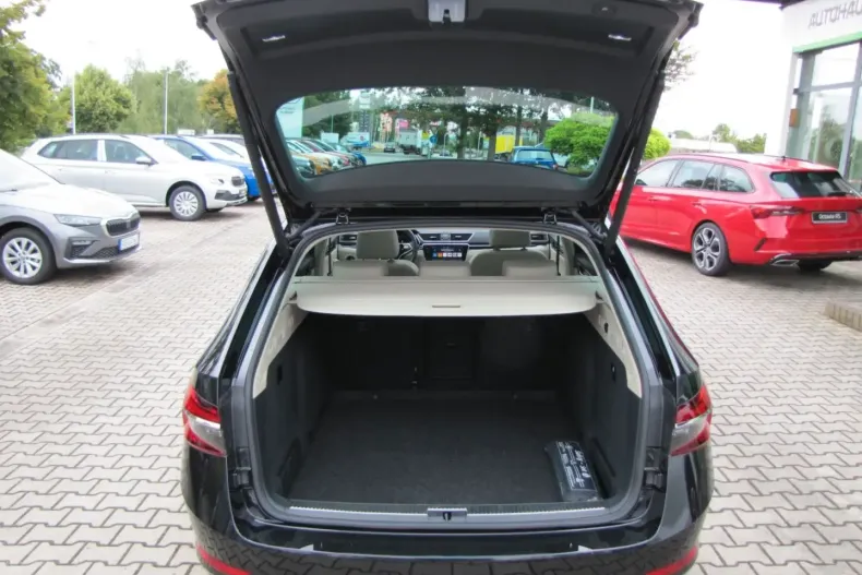 Skoda Superb din 2023 cu 44.150 km - oferta SKO174860 - foto 6