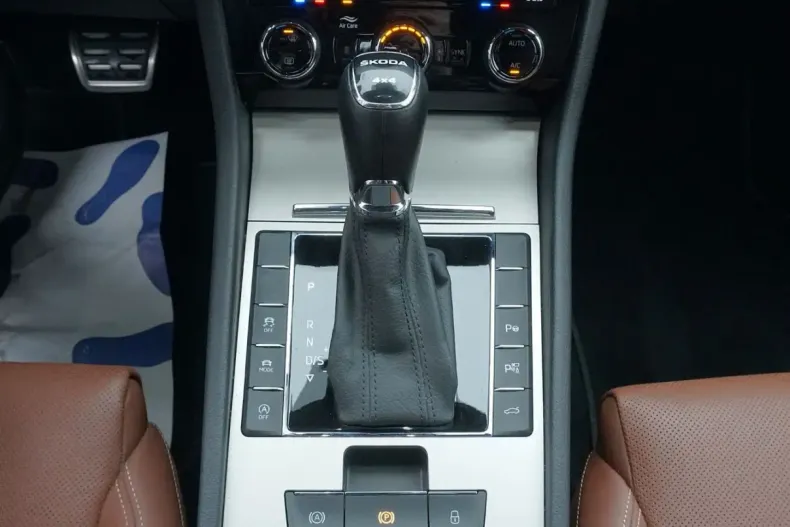 Skoda Superb din 2022 cu 59.295 km - oferta SKO174861 - foto 24