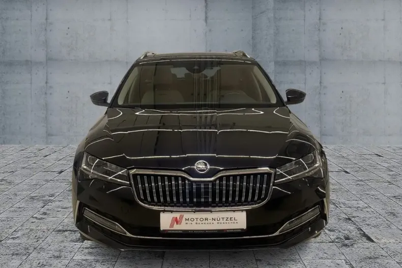 Skoda Superb din 2023 cu 71.175 km - oferta SKO174862 - foto 2