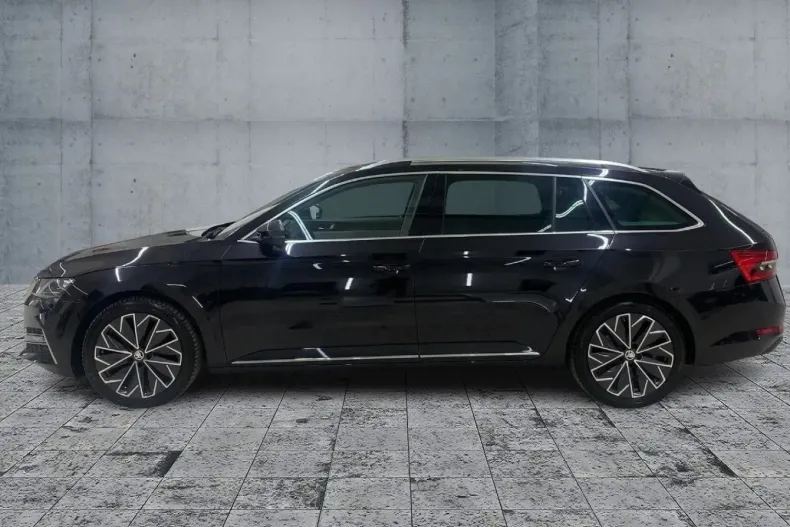 Skoda Superb din 2023 cu 71.175 km - oferta SKO174862 - foto 3