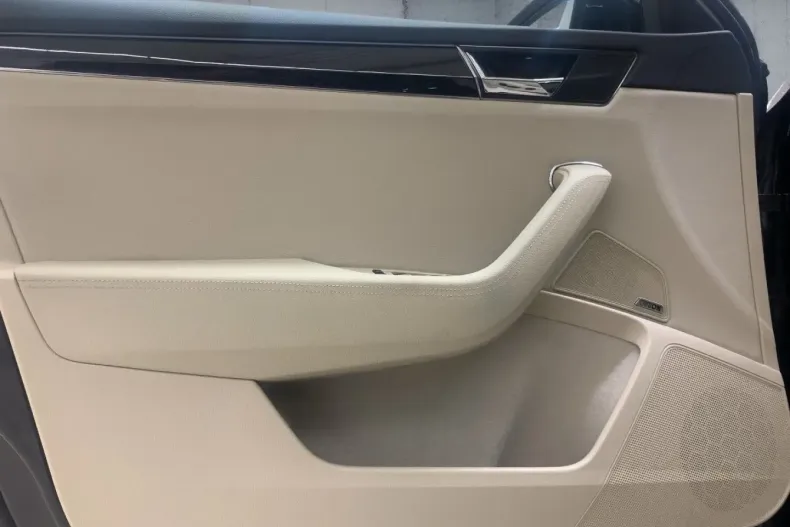 Skoda Superb din 2023 cu 71.175 km - oferta SKO174862 - foto 18