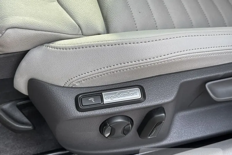 Volkswagen Passat Alltrack din 2022 cu 40.450 km - oferta VOL174864 - foto 10