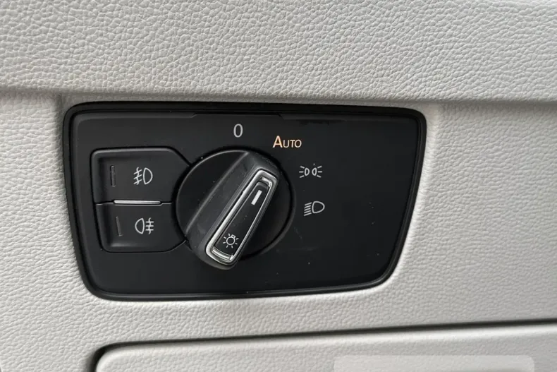 Volkswagen Passat Alltrack din 2022 cu 40.450 km - oferta VOL174864 - foto 12