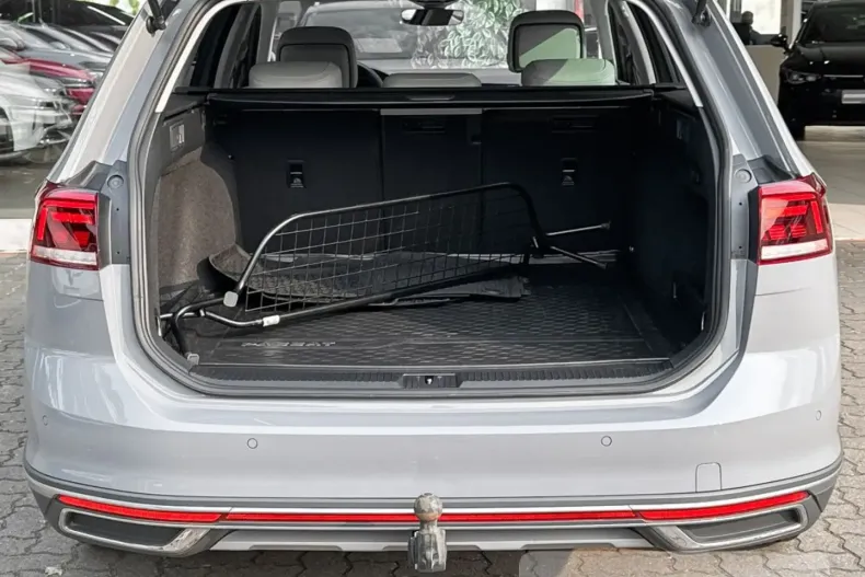 Volkswagen Passat Alltrack din 2022 cu 40.450 km - oferta VOL174864 - foto 13