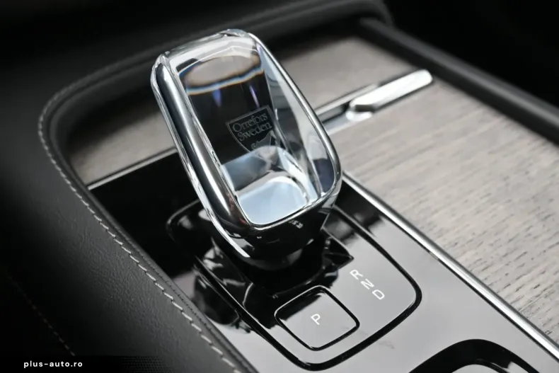 Volvo XC90 din 2022 cu 61.955 km - oferta VOL174865 - foto 21