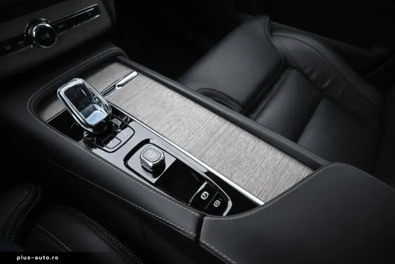 Volvo XC90 din 2022 cu 61.955 km - oferta VOL174865 - foto 22