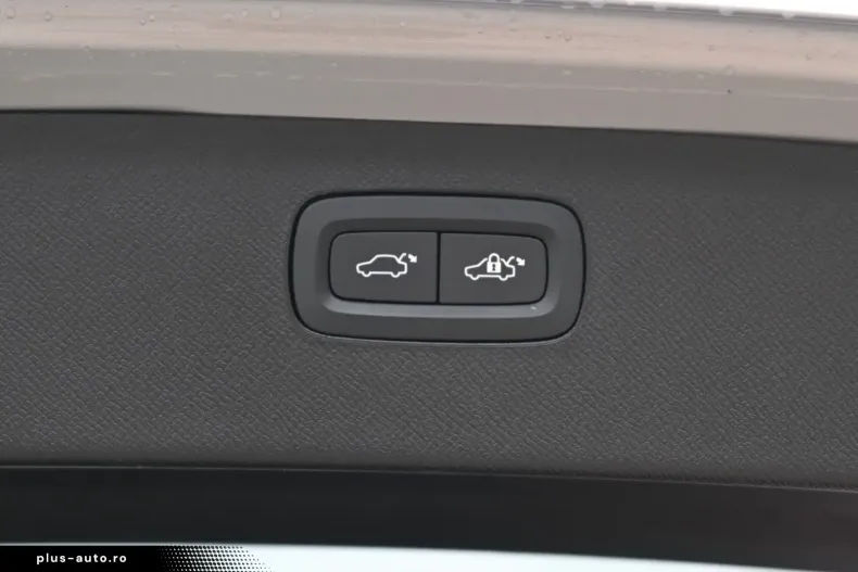 Volvo XC90 din 2022 cu 61.955 km - oferta VOL174866 - foto 13