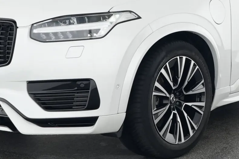 Volvo XC90 din 2022 cu 56.200 km - oferta VOL174871 - foto 9