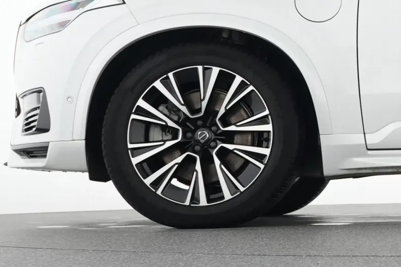 Volvo XC90 din 2022 cu 56.200 km - oferta VOL174871 - foto 19