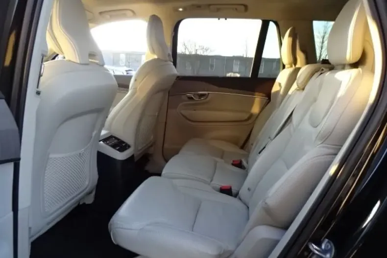 Volvo XC90 din 2023 cu 76.500 km - oferta VOL174874 - foto 17