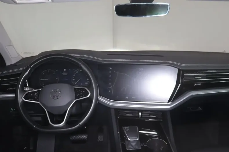 Volkswagen Touareg din 2022 cu 58.414 km - oferta VOL174875 - foto 5