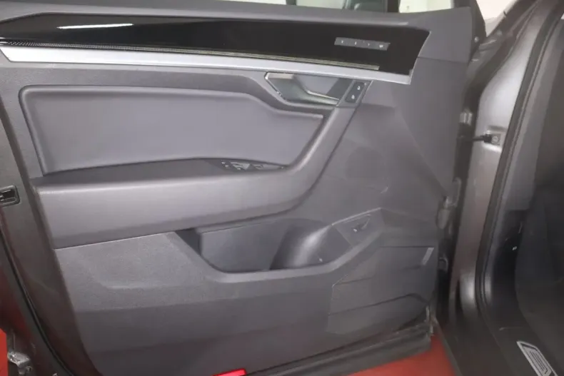 Volkswagen Touareg din 2022 cu 58.414 km - oferta VOL174875 - foto 6