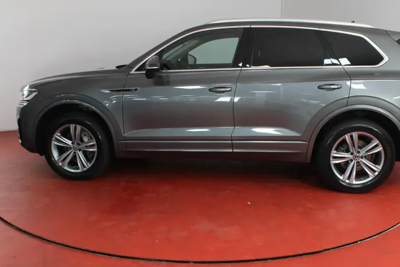 Volkswagen Touareg din 2022 cu 58.414 km - oferta VOL174875 - foto 24