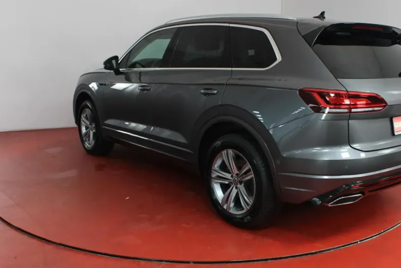 Volkswagen Touareg din 2022 cu 58.414 km - oferta VOL174875 - foto 27