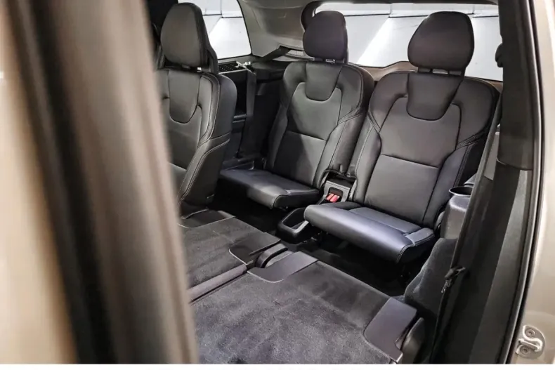 Volvo XC90 din 2022 cu 63.643 km - oferta VOL174876 - foto 9