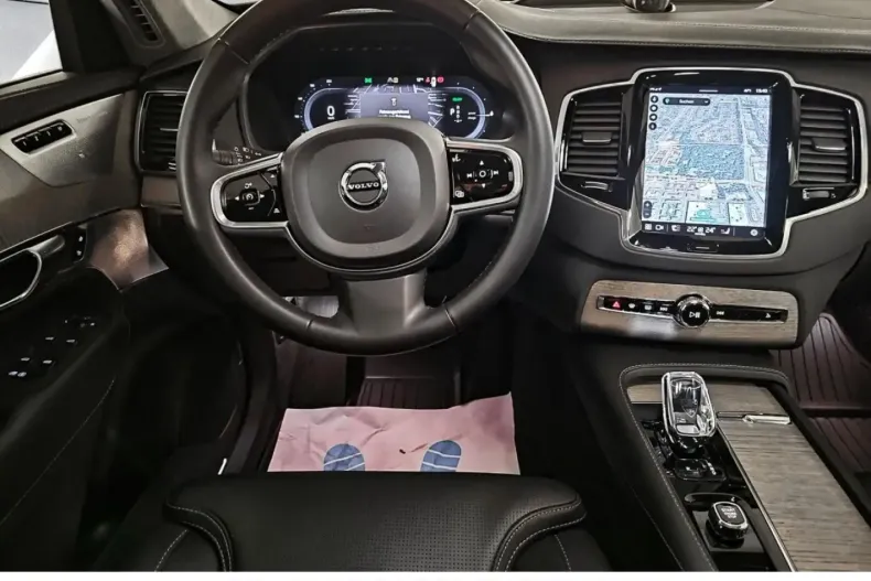 Volvo XC90 din 2022 cu 63.643 km - oferta VOL174876 - foto 11