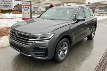 Volkswagen Touareg din 2021 - oferta VOL174878