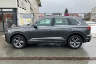 Volkswagen Touareg din 2021 cu 41.780 km - oferta VOL174878 - foto 2