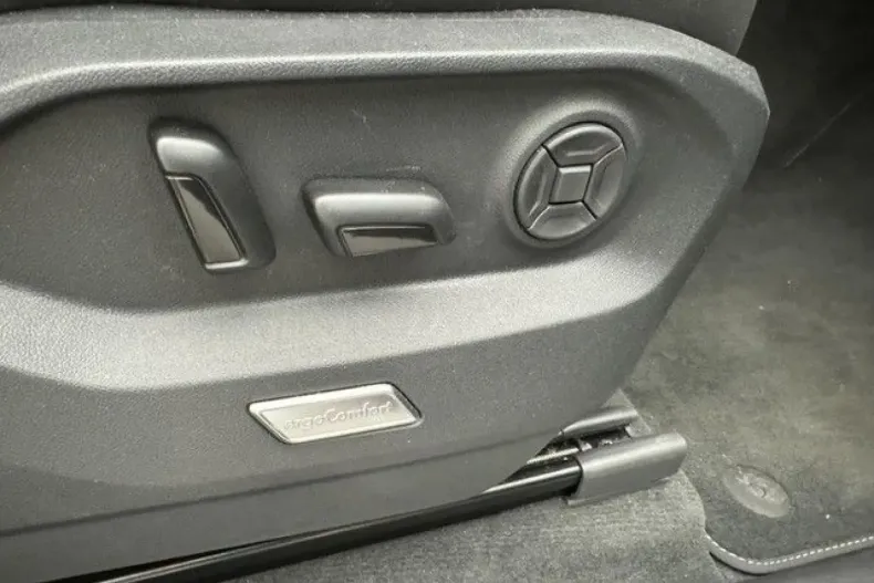 Volkswagen Touareg din 2021 cu 84.690 km - oferta VOL174881 - foto 5