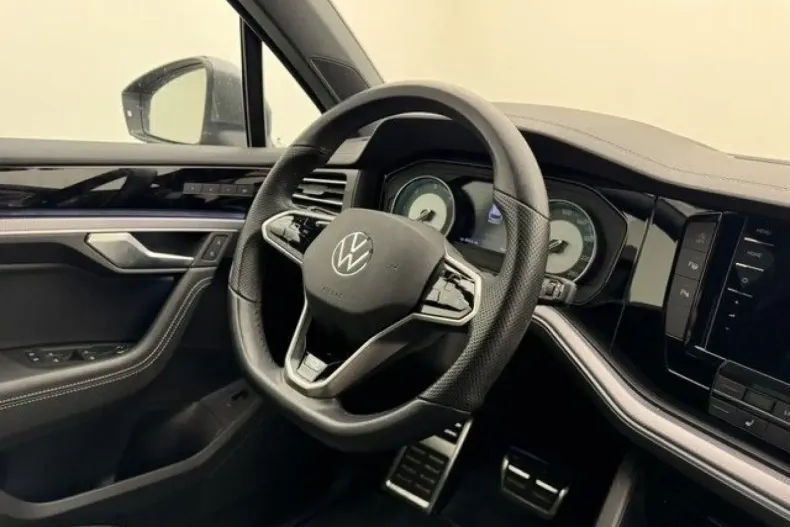 Volkswagen Touareg din 2021 cu 84.690 km - oferta VOL174881 - foto 8