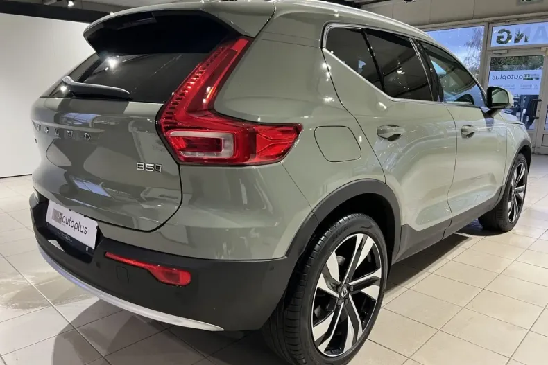 Volvo XC40 din 2022 cu 38.948 km - oferta VOL174882 - foto 5