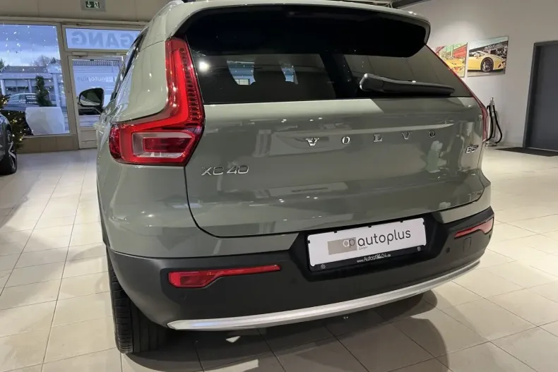 Volvo XC40 din 2022 cu 38.948 km - oferta VOL174882 - foto 8