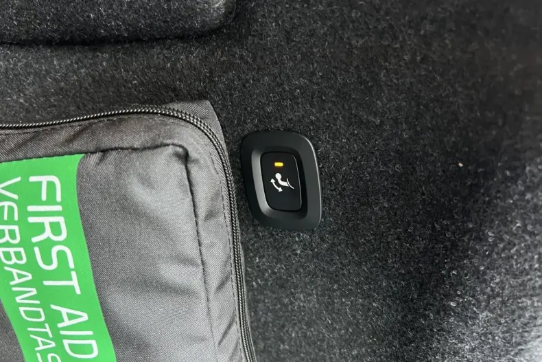 Volvo XC40 din 2022 cu 38.948 km - oferta VOL174882 - foto 15