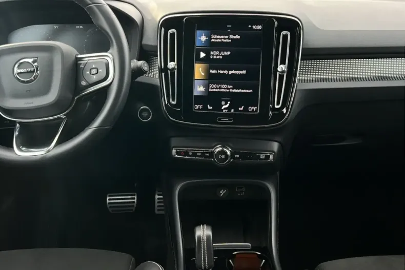 Volvo XC40 din 2021 cu 64.200 km - oferta VOL174888 - foto 12