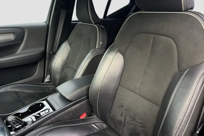 Volvo XC40 din 2021 cu 64.200 km - oferta VOL174888 - foto 14