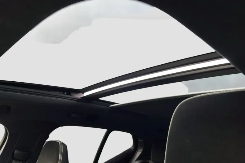 Volvo XC40 din 2021 cu 64.200 km - oferta VOL174888 - foto 16