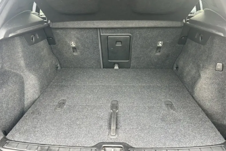 Volvo XC40 din 2021 cu 64.200 km - oferta VOL174888 - foto 17