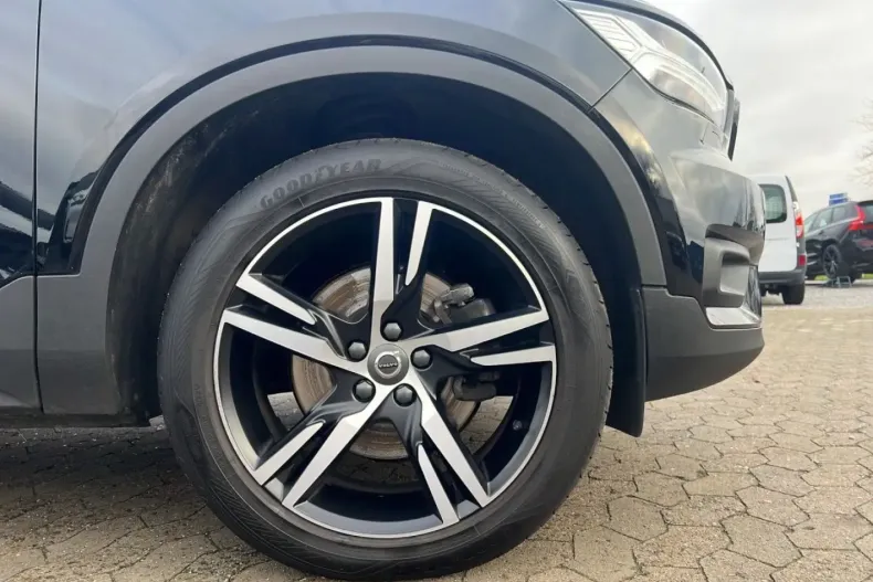 Volvo XC40 din 2021 cu 64.200 km - oferta VOL174888 - foto 18