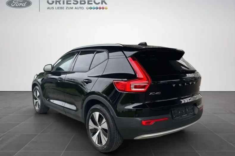 Volvo XC40 din 2021 cu 57.874 km - oferta VOL174889 - foto 4