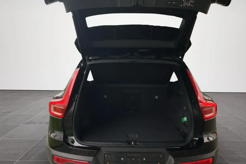 Volvo XC40 din 2021 cu 57.874 km - oferta VOL174889 - foto 14