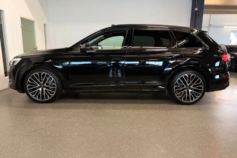 Audi Q7 din 2024 cu 8.000 km - oferta AUD174895 - foto 8