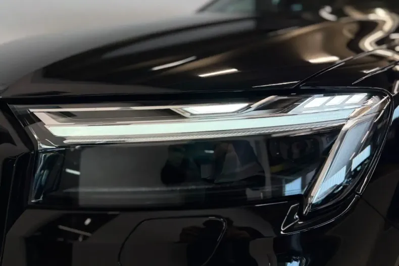 Audi Q7 din 2024 cu 8.000 km - oferta AUD174895 - foto 9