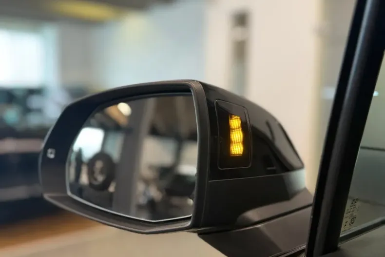 Audi Q7 din 2024 cu 8.000 km - oferta AUD174895 - foto 48