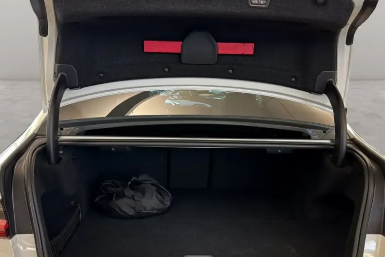 BMW 330 din 2024 cu 16.916 km - oferta BMW174897 - foto 11