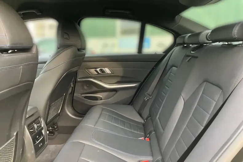 BMW 330 din 2022 cu 60.700 km - oferta BMW174900 - foto 11