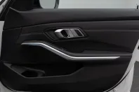 BMW 320 din 2022 cu 48.048 km - oferta BMW174904 - foto 28