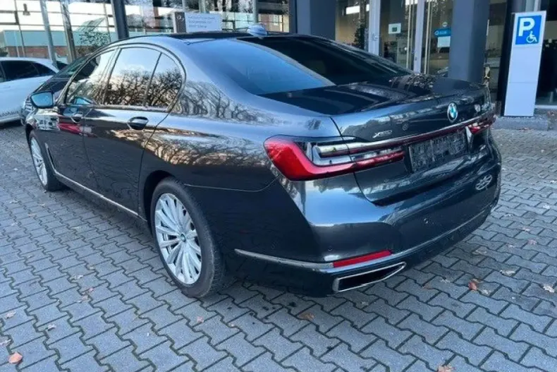 BMW 740 din 2021 cu 74.390 km - oferta BMW174922 - foto 5