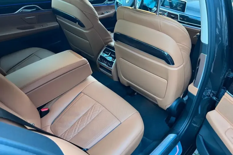 BMW 740 din 2021 cu 74.390 km - oferta BMW174922 - foto 11