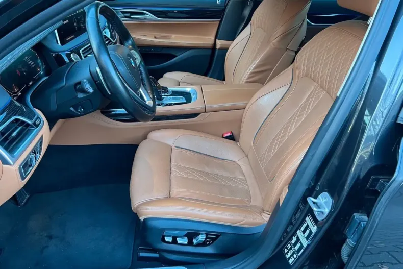 BMW 740 din 2021 cu 74.390 km - oferta BMW174922 - foto 13