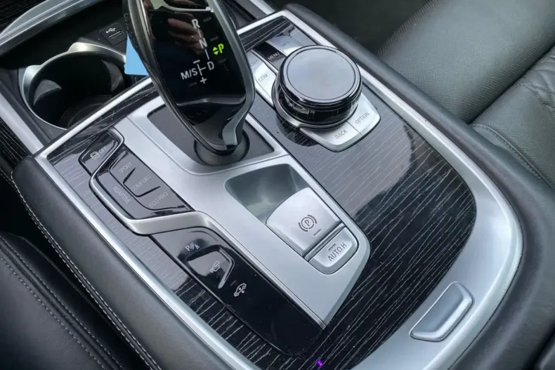 BMW 740 din 2022 cu 84.200 km - oferta BMW174923 - foto 13