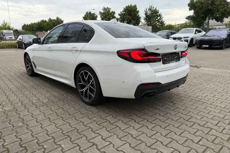 BMW 545 din 2021 cu 38.749 km - oferta BMW174926 - foto 6