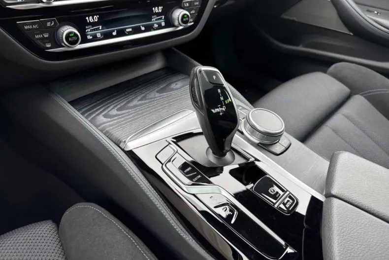 BMW 545 din 2022 cu 69.217 km - oferta BMW174927 - foto 7